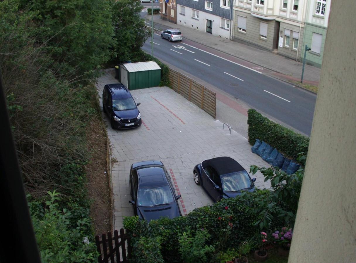 Schoenes Doppelbettzimmer Im Untergeschoss Inkl Parkplatz Nach Verfuegbarkeit Essen Extérieur photo