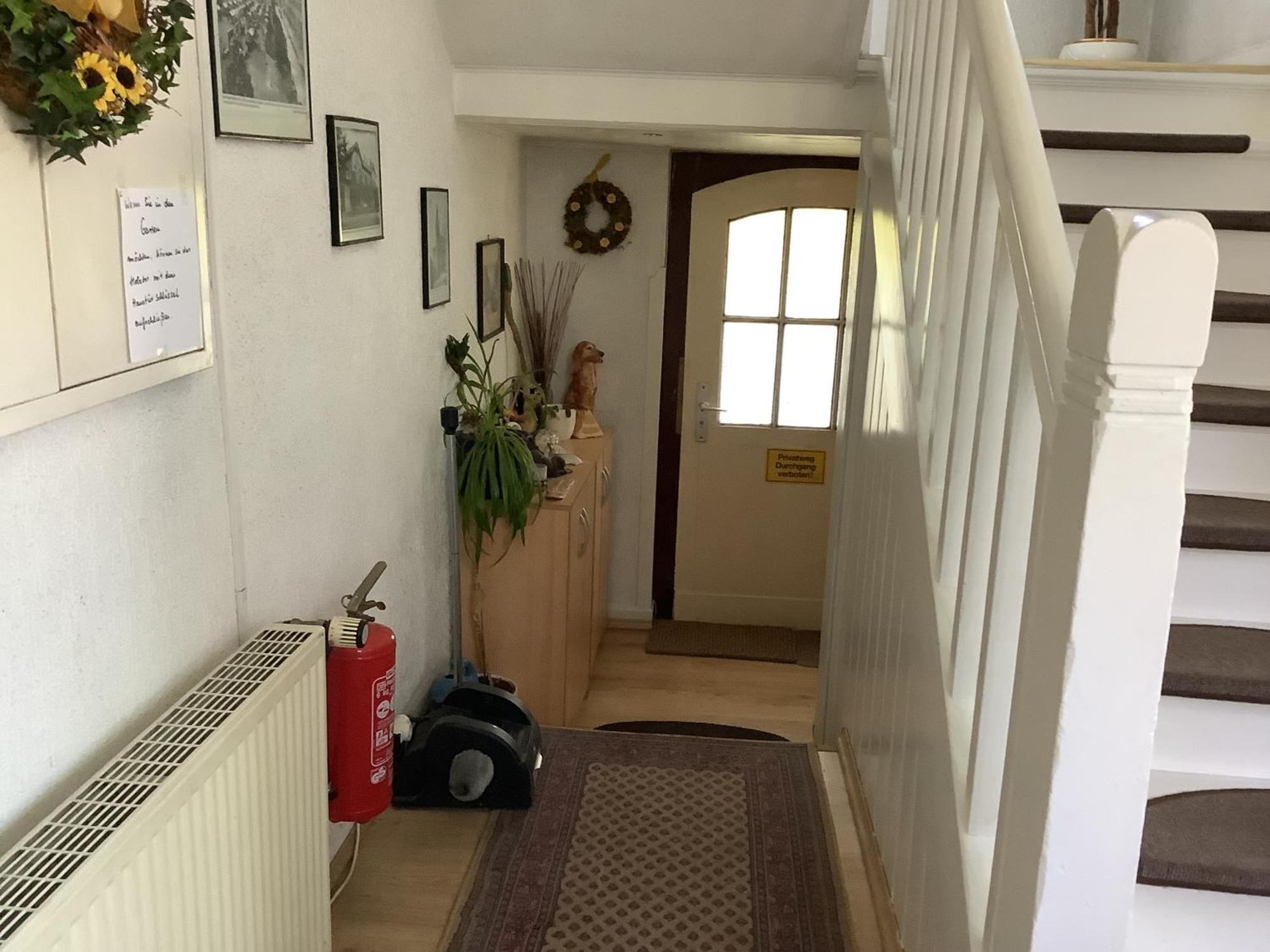Schoenes Doppelbettzimmer Im Untergeschoss Inkl Parkplatz Nach Verfuegbarkeit Essen Extérieur photo